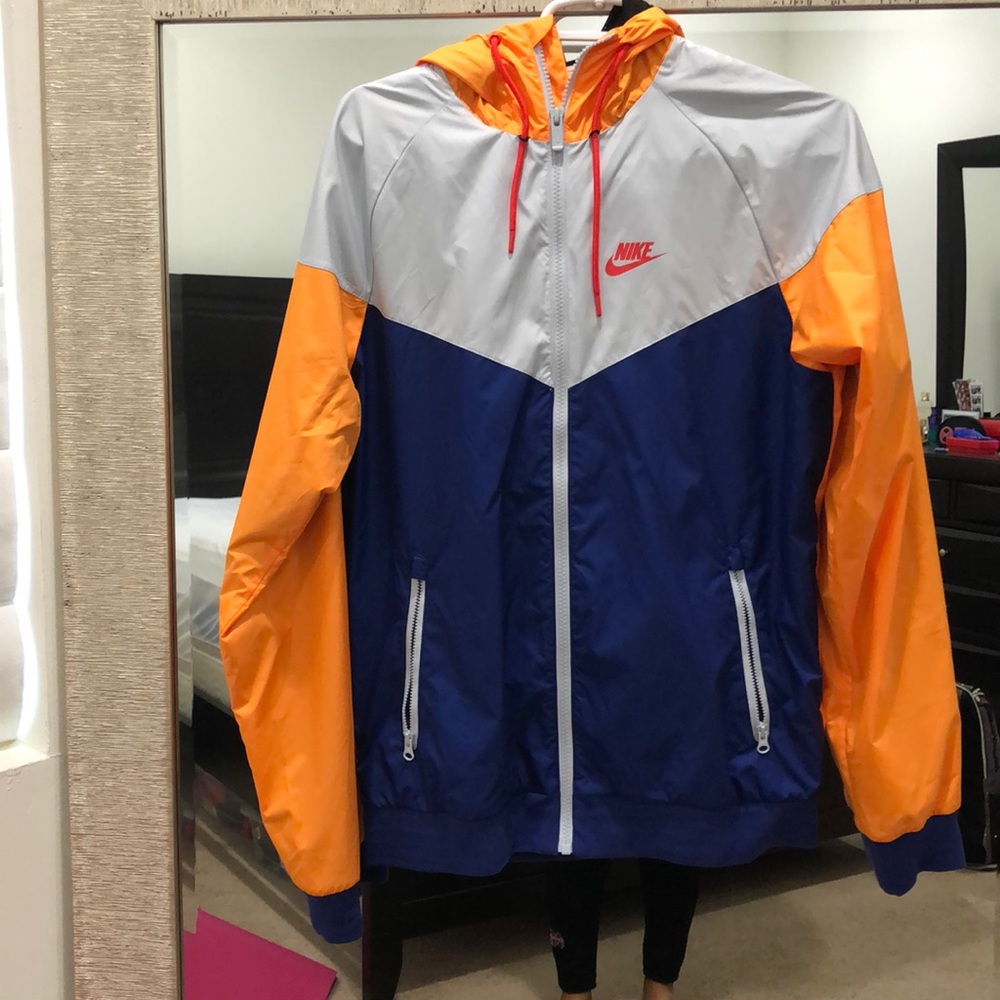 Nike windbreaker jacket